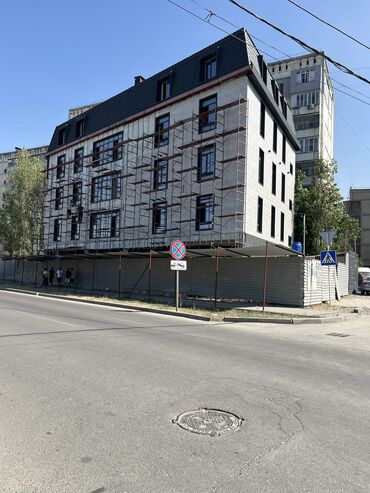 продаю помещения под бизнес: Очень Срочно продается коммерческое помещение 220кв.м. на втором