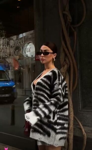 Džemperi, kardigani: Univerzalna velicina 3500 dinara — 1