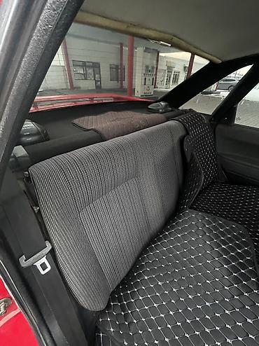 Volkswagen: Volkswagen Passat: 1990 г., 1.8 л, Механика, Газ, Седан — 9