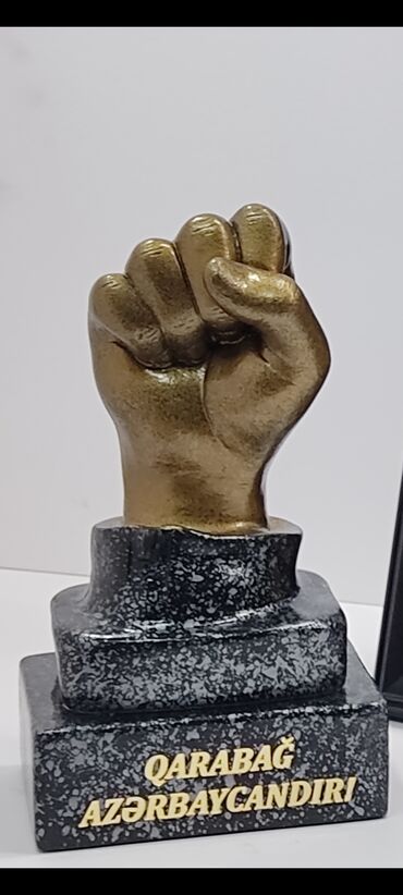 Şəkillər, tablolar: Qarabağ Azərbaycandır. Ali Baş Komandanımız İlham Əliyev cənablarının — 9