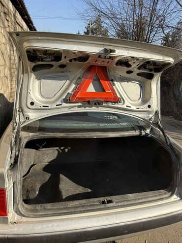 Audi: Audi 100: 1993 г., 2.6 л, Механика, Бензин, Седан at lalafo.kg — 2 Audi: Audi 100: 1993 г., 2.6 л, Механика, Бензин, Седан — 2