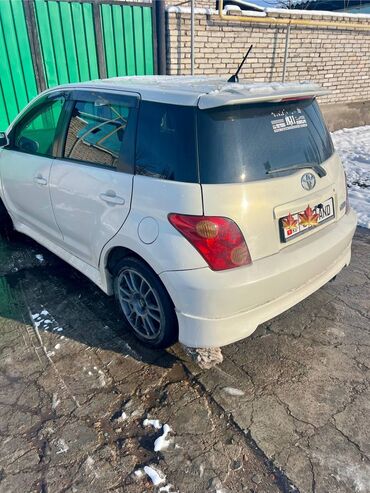 Toyota: Toyota ist: 2002 г., 1.5 л, Автомат, Бензин, Хэтчбэк — 15