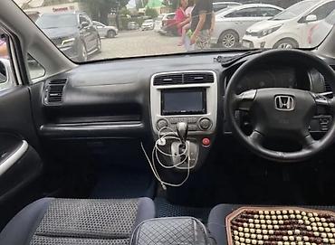 стол от срв: Honda Stream: 2006 г., 2 л, Автомат, Бензин, Минивэн — 5