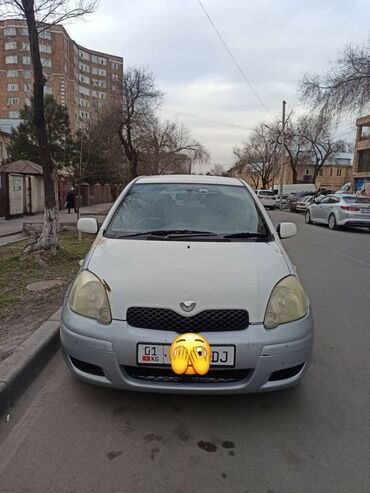 Toyota: Toyota Vitz: 2004 г., 0.1 л, Вариатор, Бензин, Хэтчбэк