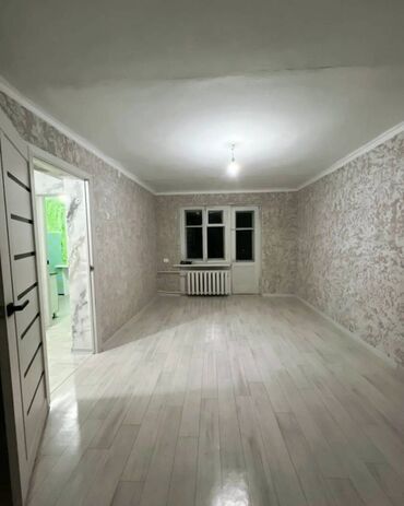 1 комнатная квартира без ремонта: 1 комната, 30 м², Хрущевка, 4 этаж, Косметический ремонт
