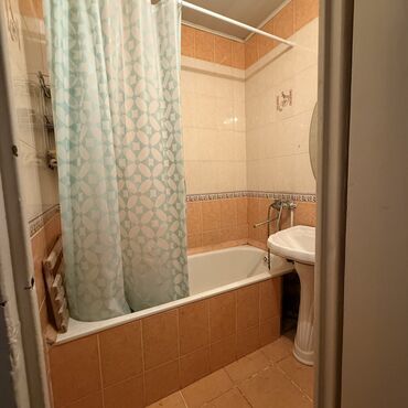 Продажа квартир: 3 комнаты, 93 м², 106 серия улучшенная, 1 этаж, Старый ремонт — 19