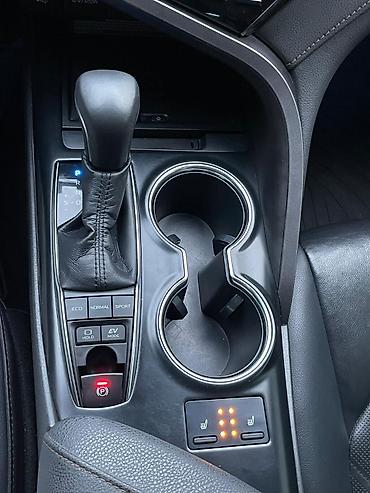 Toyota: Toyota Camry: 2018 г., 2.5 л, Гибрид — 4