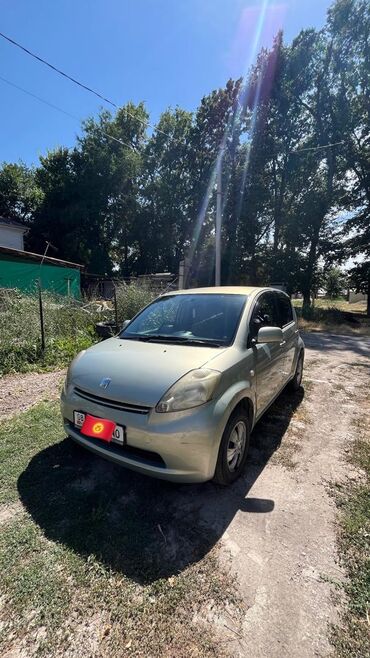 авто легковой: Toyota Passo: 2004 г., 1.3 л, Автомат, Бензин, Хэтчбэк
