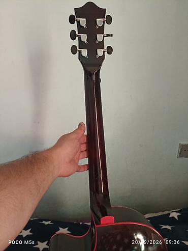 Акустические гитары: Akustik gitara + portativ səs sistemi dəsti Gitara: - Brend: IRIN - — 2