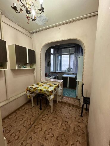 сдается 2 комнатная квартира в джале: 2 комнаты, 54 м², 105 серия, 5 этаж, Старый ремонт