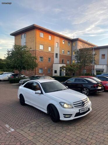 Mercedes-Benz C 250: 2.5 l | 2012 year Limousine