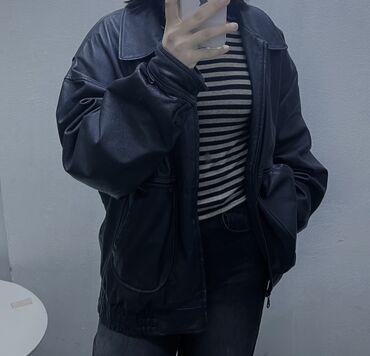 tek pencekler kisi ucun: Qara rəngli oversize vintage koja jaket - Model: sərbəst kəsim, geniş