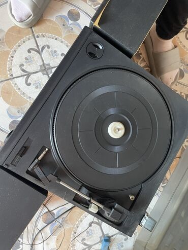 Zvučnici i stereo sistemi: Gramofon kaseta radio Koristila moja baka do 2011 godinebio je skroz — 10