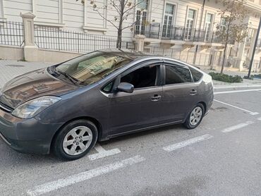 Toyota: Pirus 2007 Abs teze deyişib 1lt yağ yeyir batreka ideal Qezası olub — 8