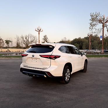 suv: Toyota Highlander: 2021 г., 2.5 л, Автомат, Гибрид, Внедорожник — 7