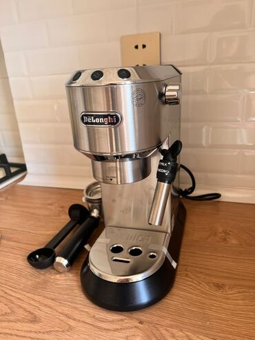 Блендеры: Кофемашина Delonghi, Полуавтоматическая, С капучинатором, Новый
