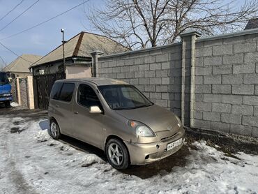 Honda: Toyota Funcargo: 2000 г., 1.3 л, Автомат, Бензин, Хэтчбэк