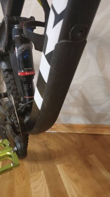 İdman velosipedləri: İşlənmiş Dağ velosipedi Trek, 28", sürətlərin sayı: 11, Ünvandan götürmə — 9