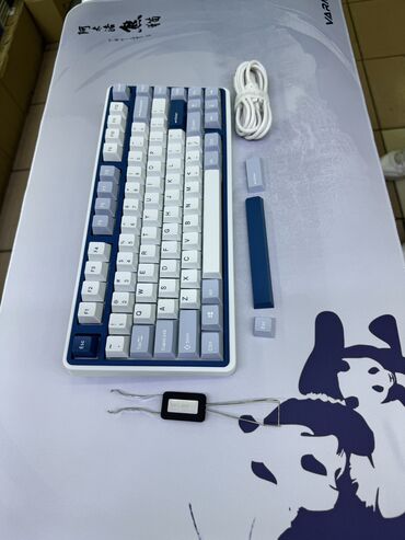 Клавиатуры: Клавиатура, Механическая, Bluetooth, Проводное подключение, Размер: 75% — 4