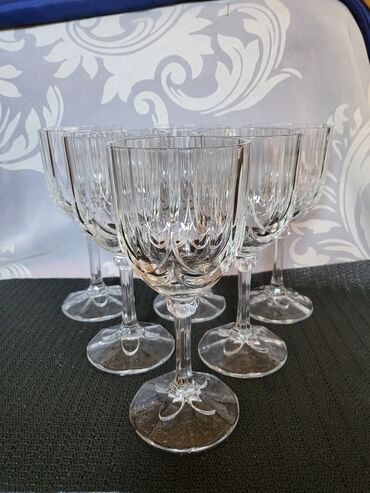 Čaše: Case nove francuske luminarc za vino iz 80ih. Nove case,sve na njima na lalafo.rs — 10 Čaše: Case nove francuske luminarc za vino iz 80ih. Nove case,sve na njima — 10