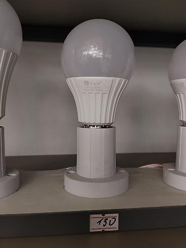 синяя лампочка: Светодиодная лампа FAN, стандартная «груша» (A60) с матовым колпаком — 1