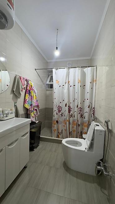 село ортосай дом: 🏡 В продаже двухэтажный кирпичный дом с участком в селе Орто-Сaй! 📍 — 9