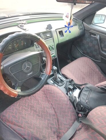 шины на внедорожник: Mercedes-Benz C-Class: 1993 г., 2.2 л, Механика, Газ, Седан