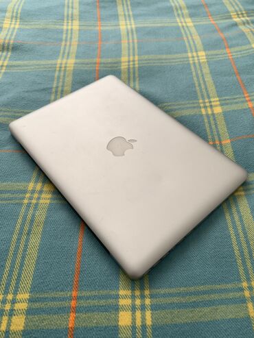 ноутбук macbook pro: Apple