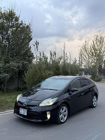 Toyota Prius: 2013 г., 1.8 л, Вариатор, Гибрид, Лифтбек