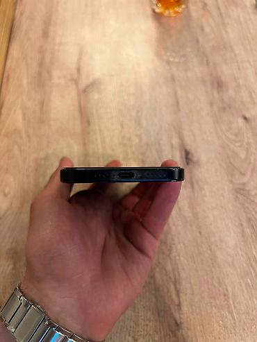 adapter iphone: IPhone 15, 256 GB, Black Titanium — 6