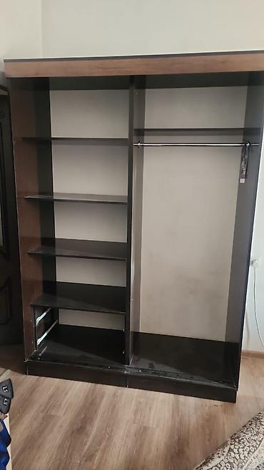 di store: Шкаф-купе с большим зеркалом - Двухдверная раздвижная система: одна — 2