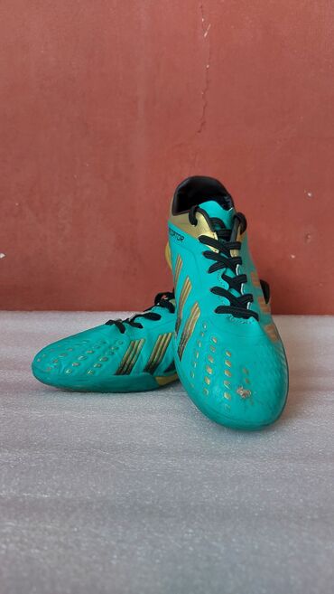 Çadırlar: Butslar Adidas, Ölçü: 39, İşlənmiş