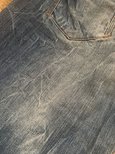 Şalvarlar: Hamısı birlikdə 20 mnt. Təmizdilər, cırığı söküyü yoxdu 4 şalvar, bir — 7