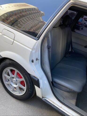 Volkswagen: Volkswagen Passat: 1989 г., 1.8 л, Механика, Бензин, Универсал — 6