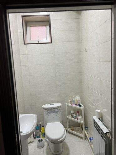 Продажа домов: Дом, 200 м², 10 комнат, Агентство недвижимости at lalafo.kg — 2 Продажа домов: Дом, 200 м², 10 комнат, Агентство недвижимости — 2