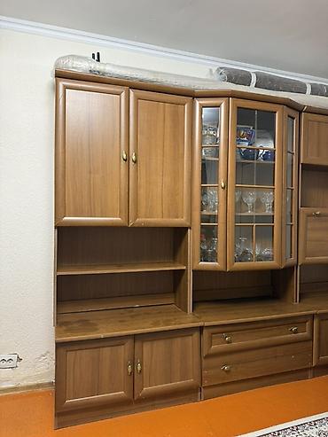 Дубал шкафтар: Торг возможен Секция-стенка для гостиной из ламинированной ДСП под — 1
