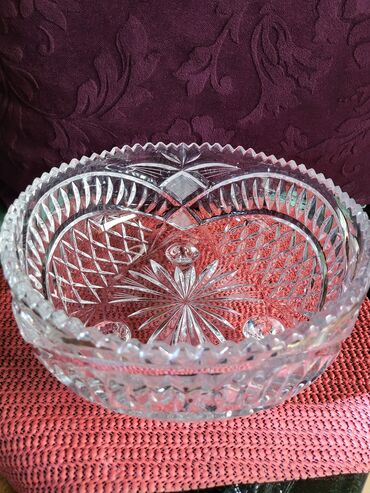 Činije: Cinija nova kristal,rucni rad sa tri stope 70te. Cinija kristal,led na lalafo.rs — 7 Činije: Cinija nova kristal,rucni rad sa tri stope 70te. Cinija kristal,led — 7