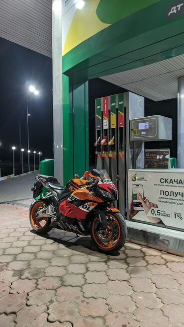 мото сузуки: Спортбайк Honda, 600 куб. см, Бензин, Взрослый
