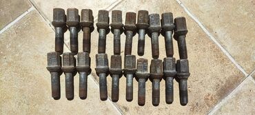 Digər aksesuarlar: Orginal mercedes boltlari,tam orginal ela vəziyyətdədir dukkanda -da lalafo.az — 8 Digər aksesuarlar: Orginal mercedes boltlari,tam orginal ela vəziyyətdədir dukkanda — 8