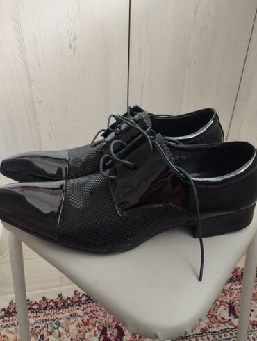 обувь на годик: Продам туфли муж.черного цвета(лакированные )D Ernesto dolani 40