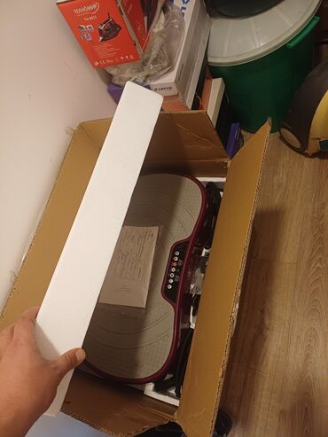 тренажерные оборудование: Виброплатформа StyleTics с пультом ДУ и эспандерами Описание: -