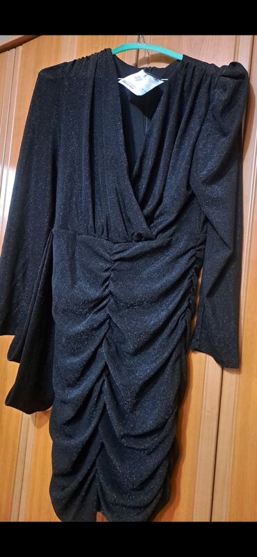 haljina od poliestera: M (EU 38), L (EU 40), bоја - Crna, Večernji, maturski, Dugih rukava