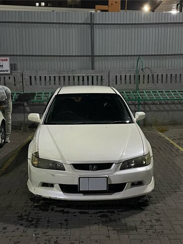 Honda: Honda Accord: 2001 г., 2 л, Автомат, Бензин, Седан