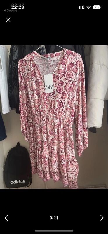 Açıqcalar: Etiketli teze Zara, uzunqol, güllü printli don
M razmer — 18
