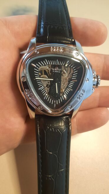 Qol saatları: Yeni mexanika saatlar. Modeldən aslı olaraq qiymətlər 40 AZN-dən 50 — 16