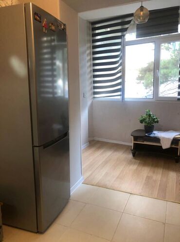 Yeni tikili: 3 otaqlı, Yeni tikili, m. İnşaatçılar, 80 kv. m — 9