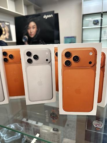 iphone cs max: IPhone 17 Pro, Новый, 256 ГБ, Белый, 100 % — 3