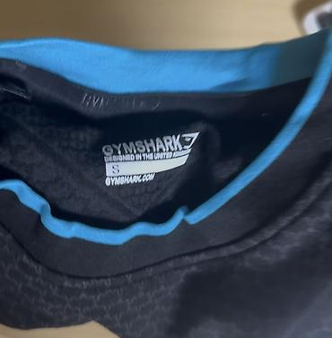 pull and: GYMSHARK ONYX V1 T-SHIRT - Модель: с коротким рукавом, облегающий — 3