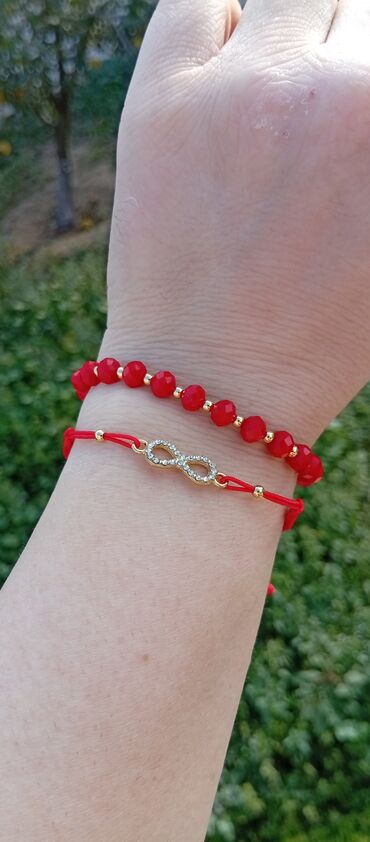 Yemək masaları, oturacaqları: Məhsul: Əl işi tənzimlənən bilərziklər Təsvir: - Rəngli kvadrat/kubr — 14