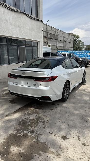 e5 2699: Toyota Camry: 2026 г., 2 л, Вариатор, Гибрид, Седан — 4